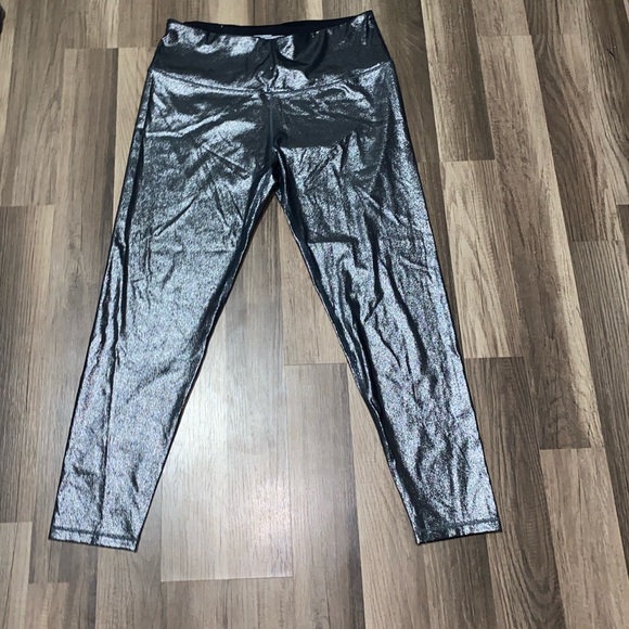 Victoria’s Secret sport leggings - Picture 9 of 10